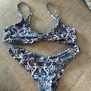 Blackbough size medium top and small bottoms